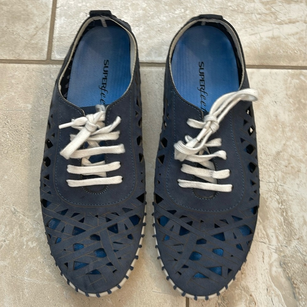 ERIC MICHAEL women's dolores shoes in navy 39 8-8.5 Laser cut sneakers